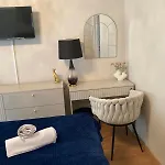 Center Villa